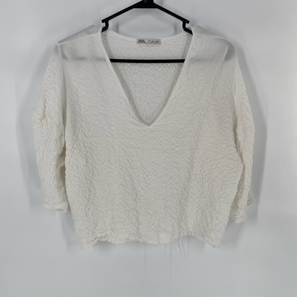 Zara Tops - Zara white textured balloon sleeve blouse